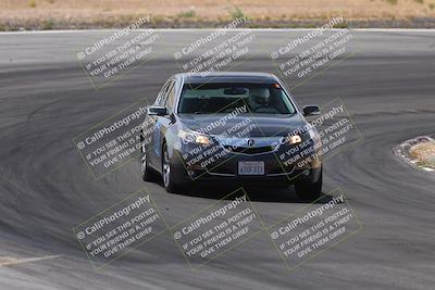 media/Jun-01-2025-CalClub SCCA (Sun) [[eae223c5dd]]/Group 1/Track Event 4/